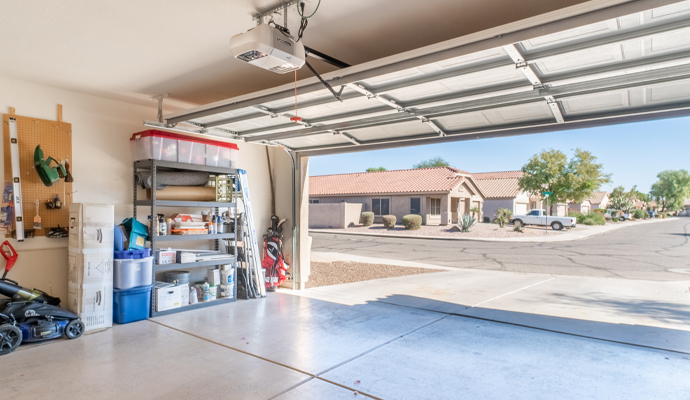 clean garage in Helena